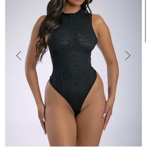 Naked Wardrobe eye-let u bodysuit